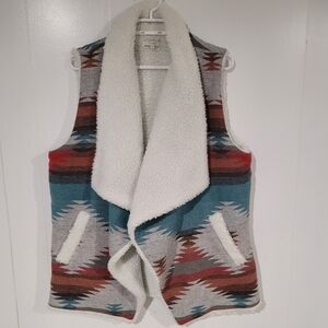 Southwestern Country Cowgirl Patterned Vest with Sherpa Lining, Pockets. Size L